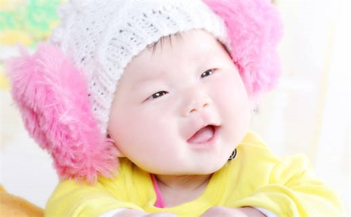 周姓2026年04月20日出生的男孩子五行缺什么？如何科学取名