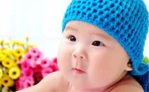 如何给何姓男宝宝起个成熟稳重的名字？5个优质名字详解